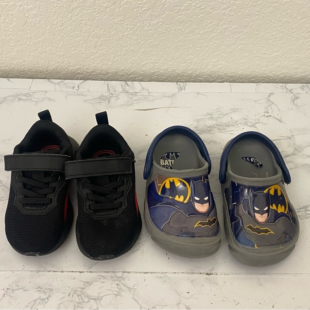 TODDLER BOYS PUMA Batman Sneakers And Clogs Lot Of 2 Shoes Black Blue - Picture 1 of 7